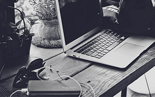 今日转会信息汇总：切尔西生涯告终！斯特林或闪电敲定那不勒斯新东家